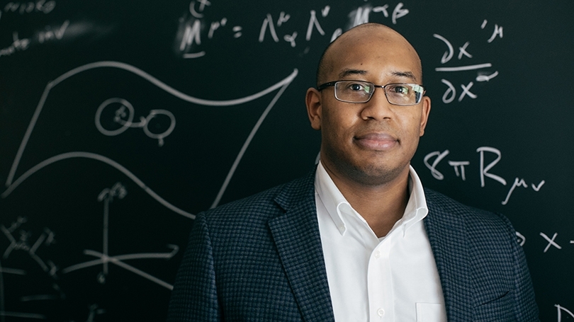 Professeur partageant son cours